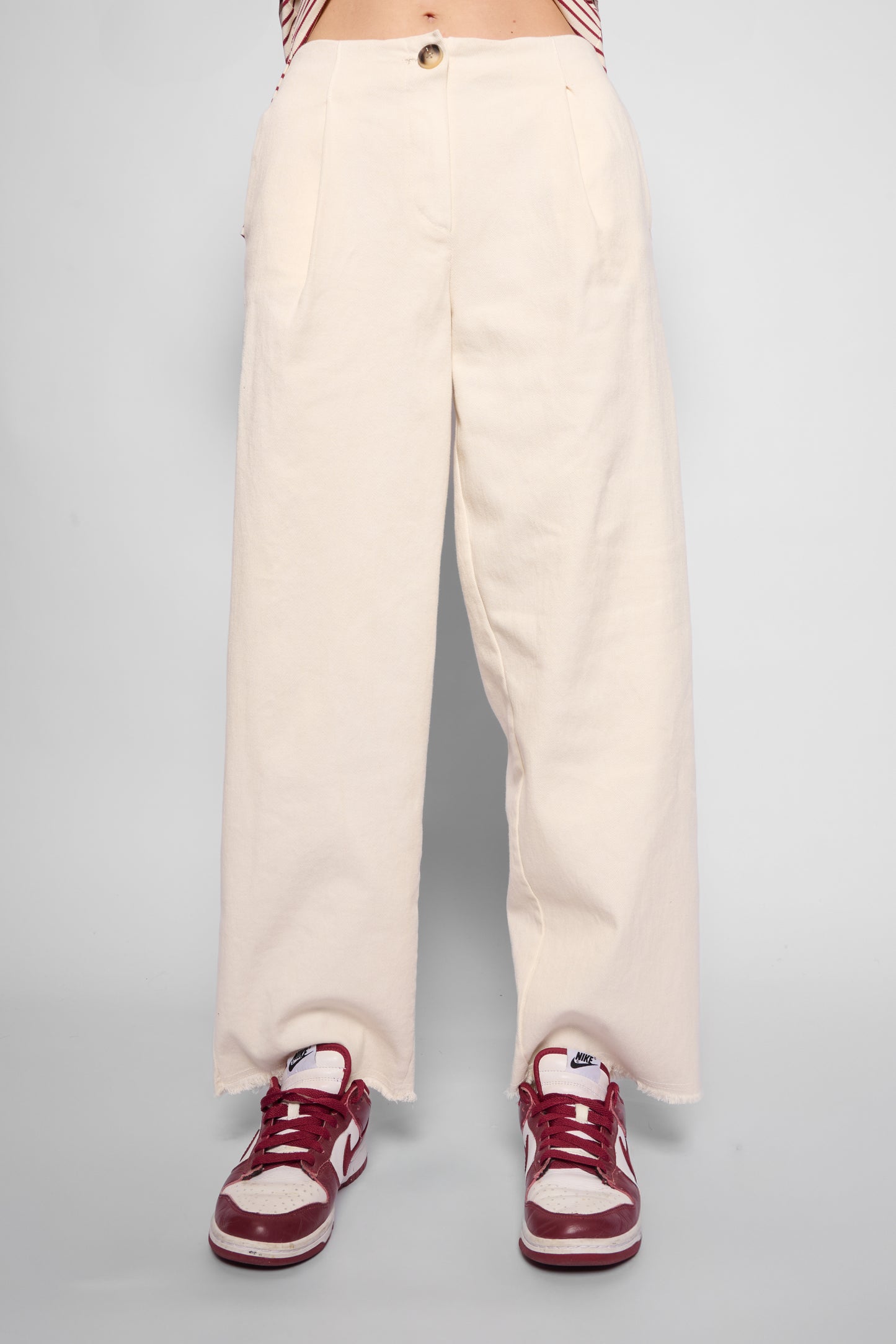 Pantaloni crema