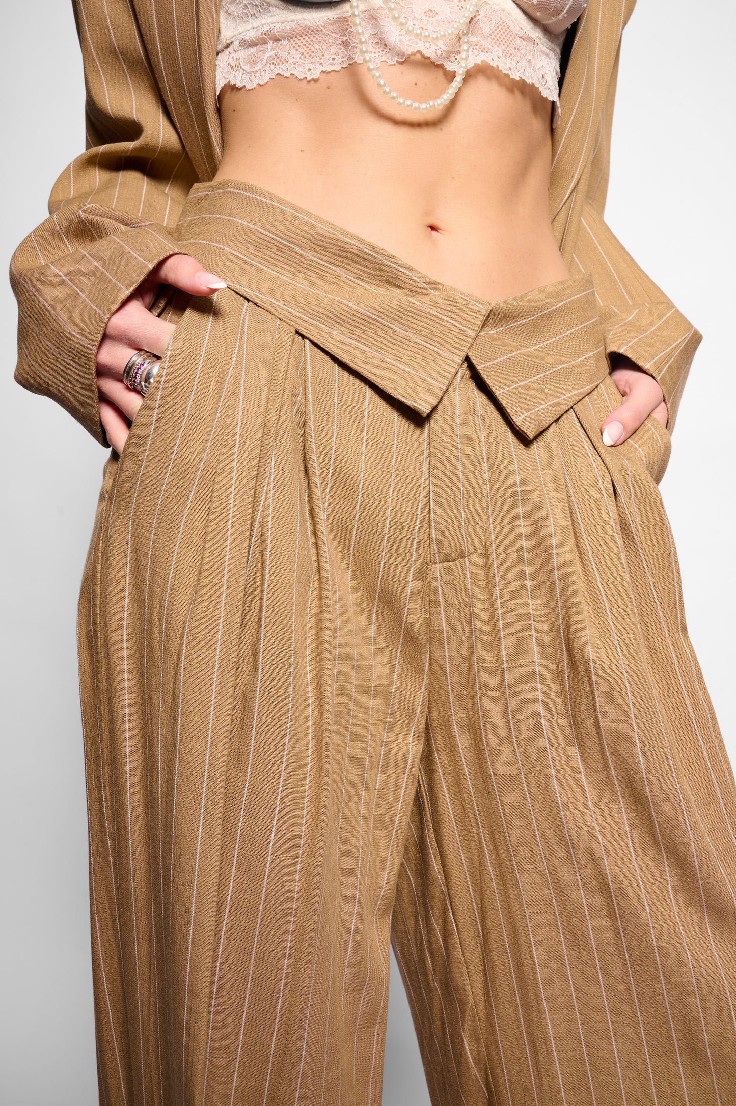 Pantaloni gessati Lumina