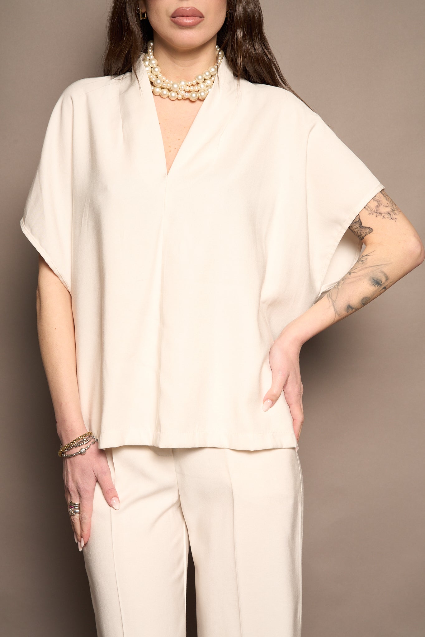 Blusa viscosa scollo v