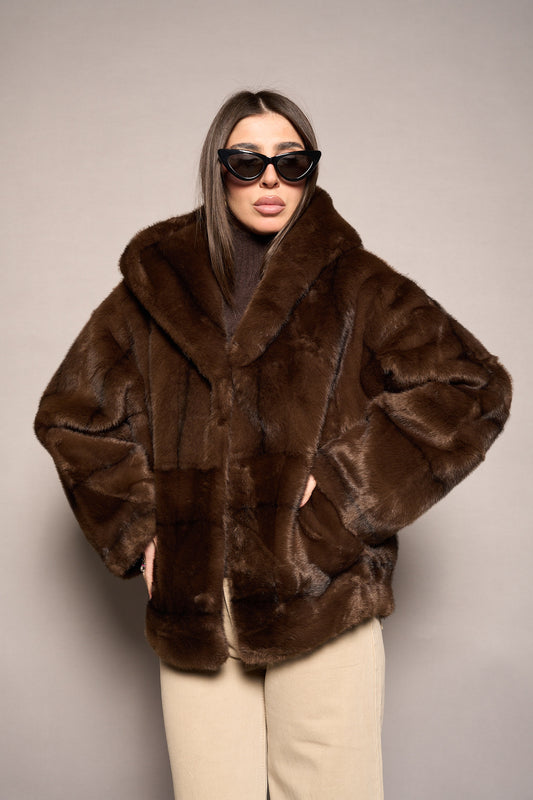 Pelliccia con cappuccio