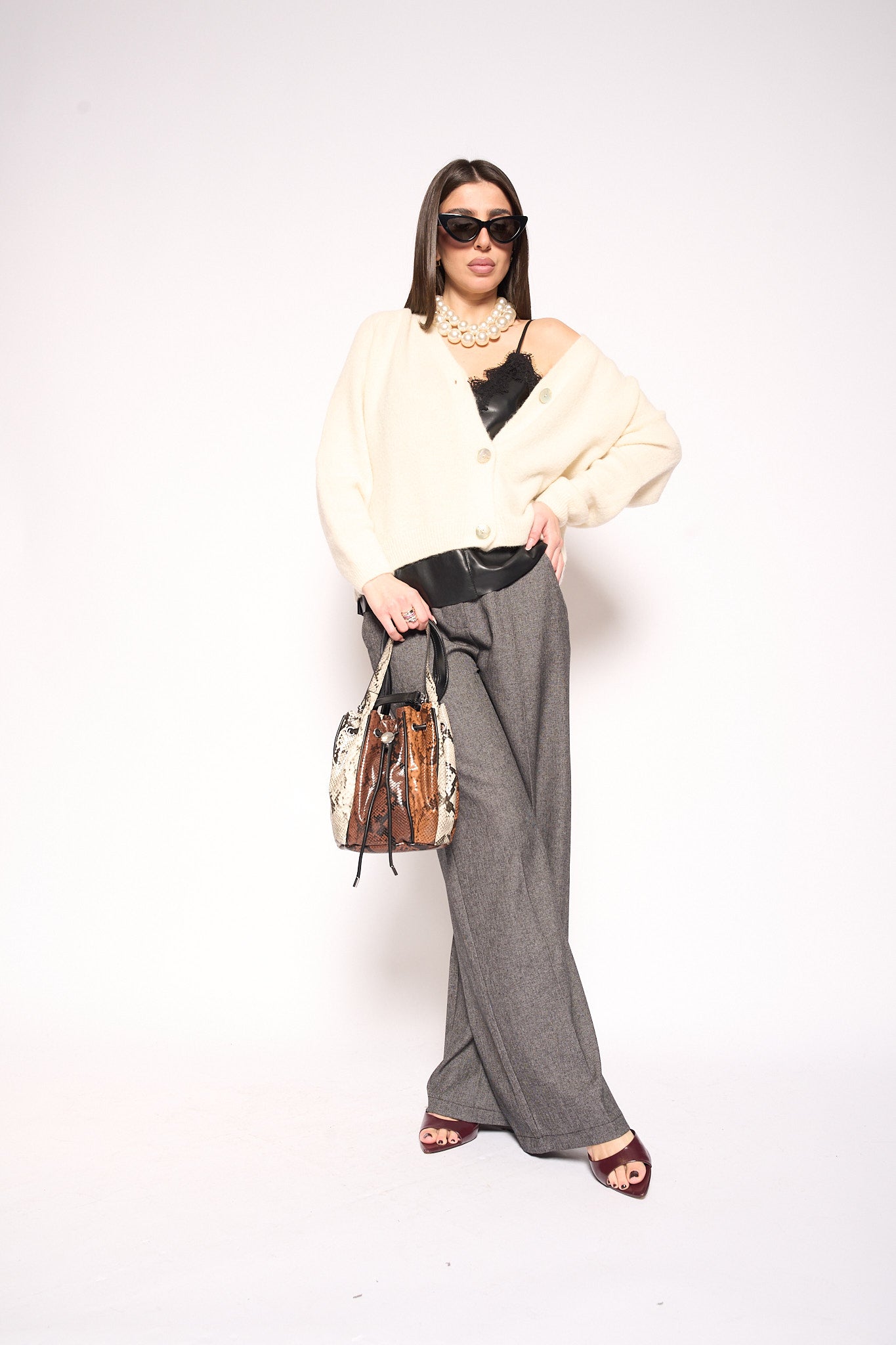 Top similpelle con pizzo