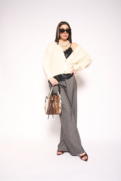 Top similpelle con pizzo
