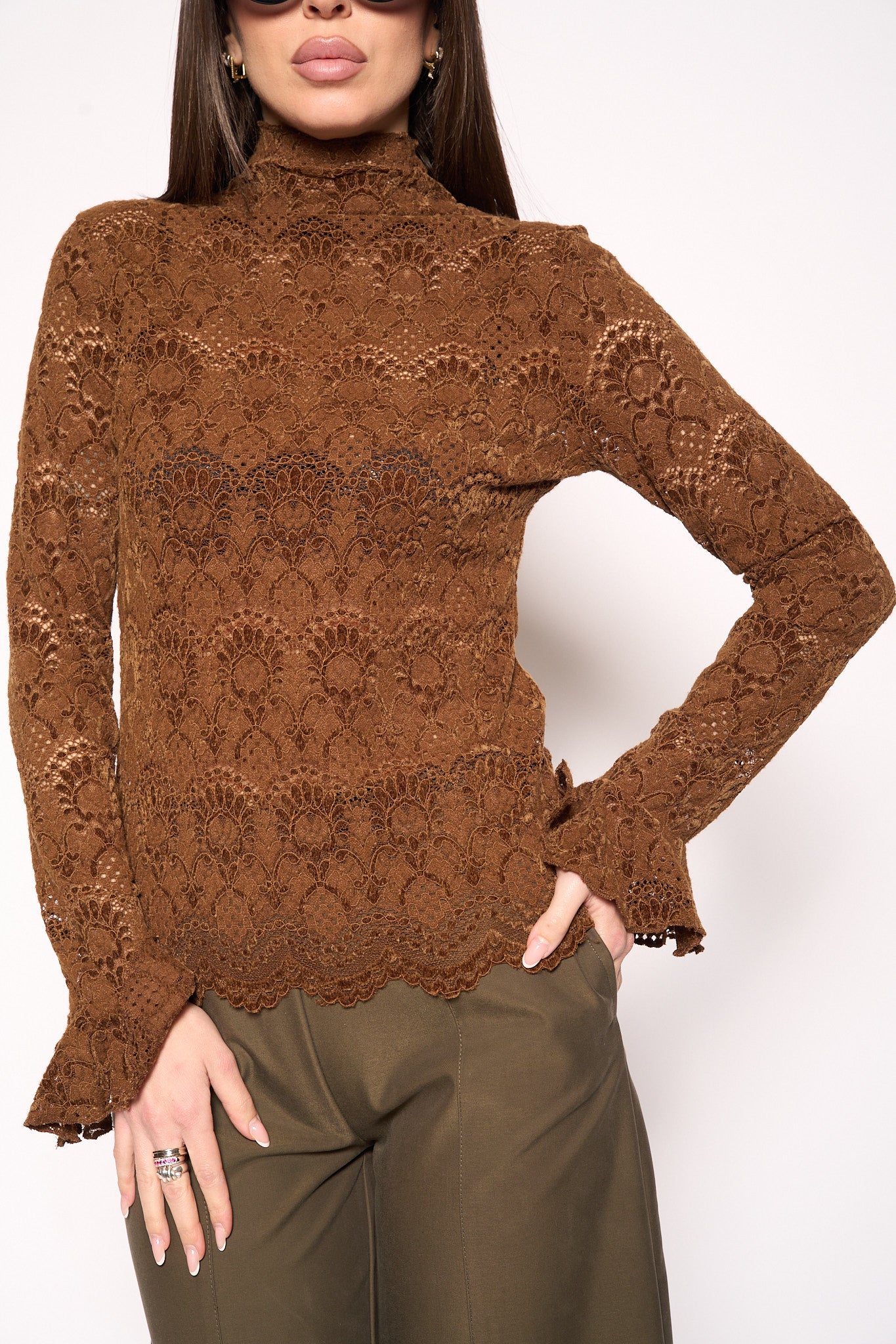 Maglia in pizzo marrone